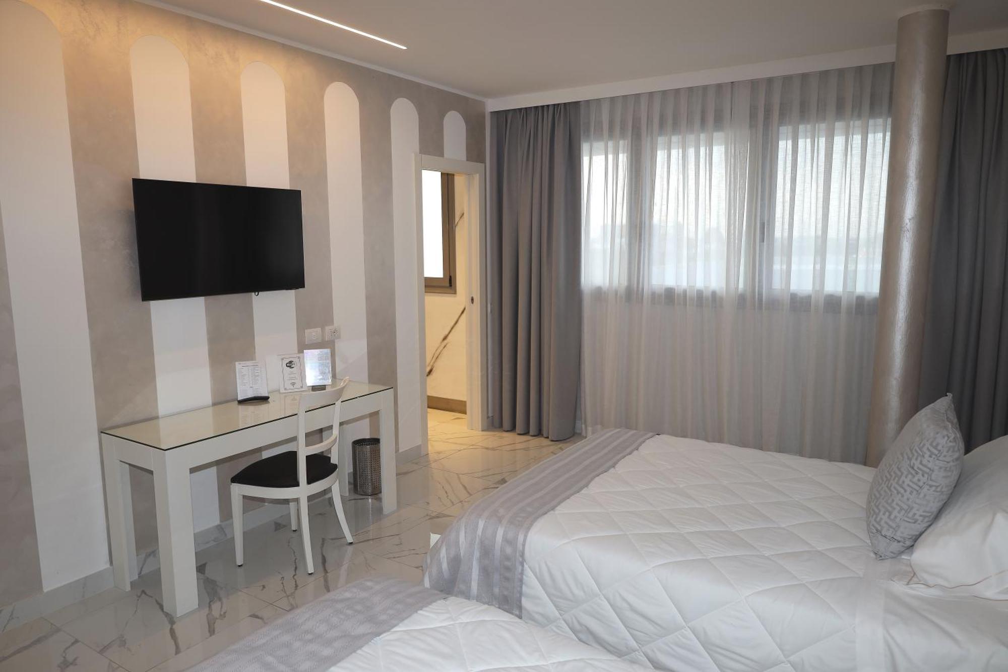 One Hotel & Restaurant Дальмине Экстерьер фото